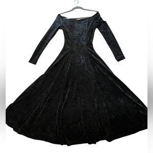 Bonnie Strauss VINTAGE, black, stretch crushed velvet midi dress. Size 2.